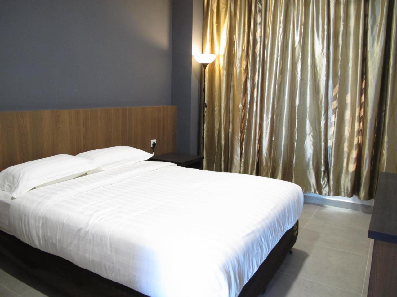 Hotel Sukaramai Kampung Gurun Ngoại thất bức ảnh